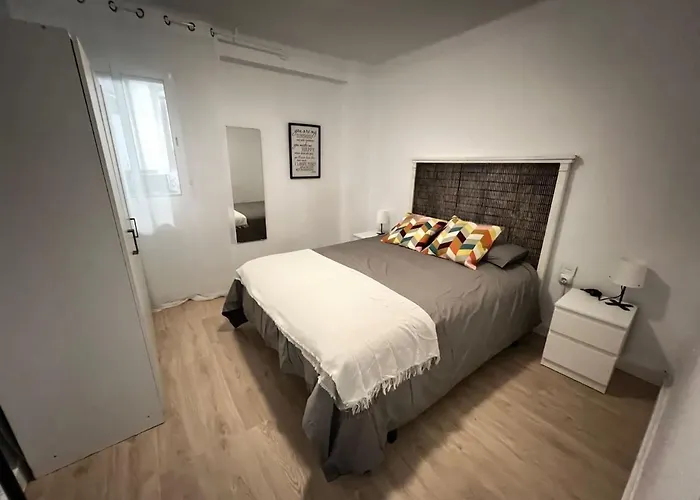 Holidays2Malaga Dr Maranon 3 Bedrooms Terrace Aircon North Malaga City